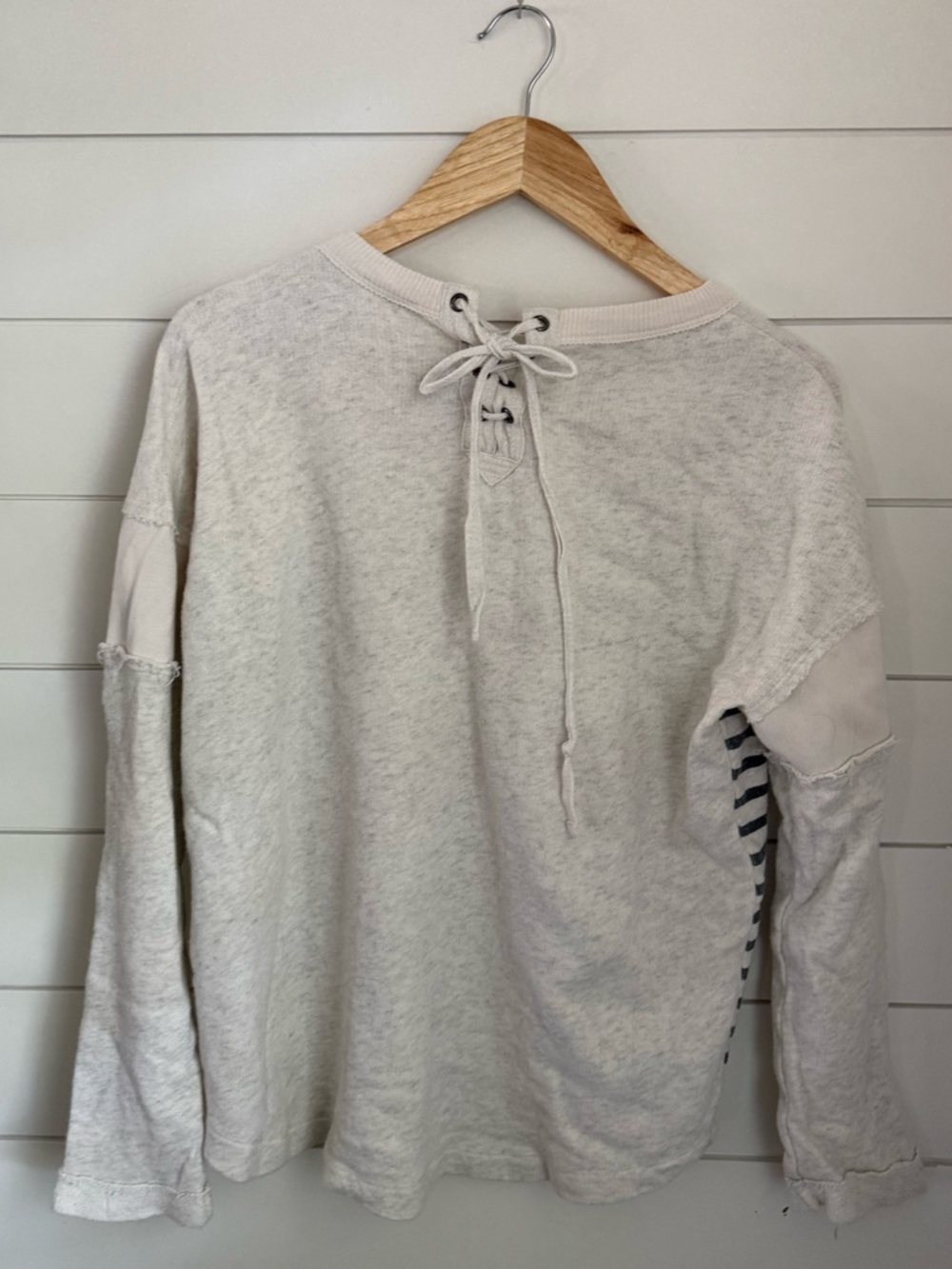 Splendid Sweatshirt/top - Picture 5 of 7